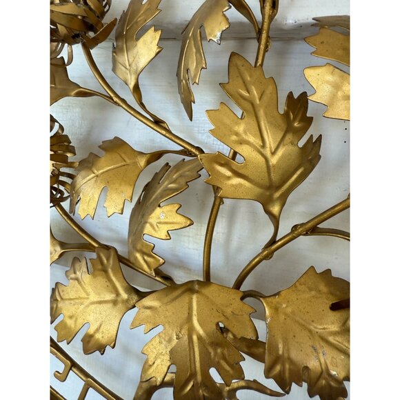 Vintage MCM Gold Metal Asian Flower Round Wall Plaques - Picture 7 of 11